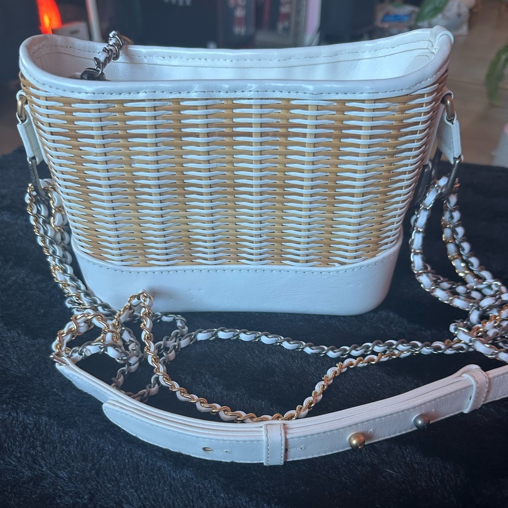 Channel small Rattan Gabrielle Hobo 2020 collection - Picture 4 of 15